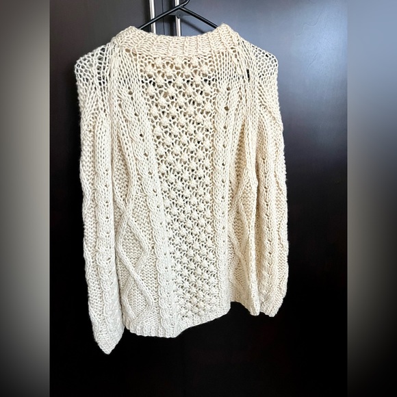 Hand knit 💯 Italian Wool Cable Crewneck Sweater Ivory size L Unisex Vintage - Picture 4 of 15